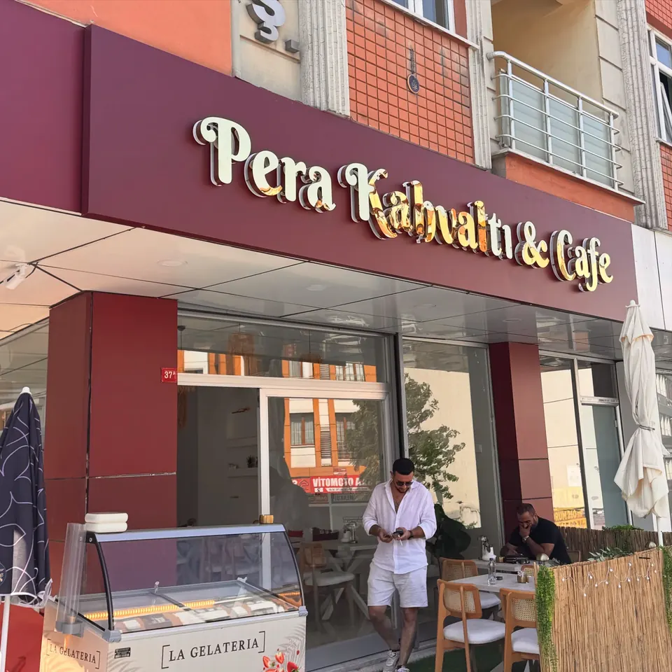 Pera Kahvaltı & Cafe Ayna Kutu Harf — İstanbul Marsis Reklam projesi